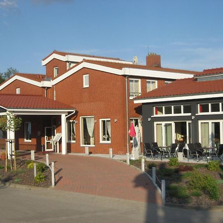 Hotel Eleganz Rustow Eksteriør bilde